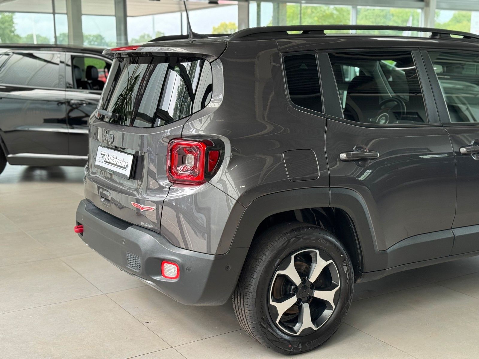 Fahrzeugabbildung Jeep Renegade 2.0D Trailhawk 4WD "AHK Navi Soundsys."