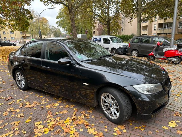 BMW 318i -