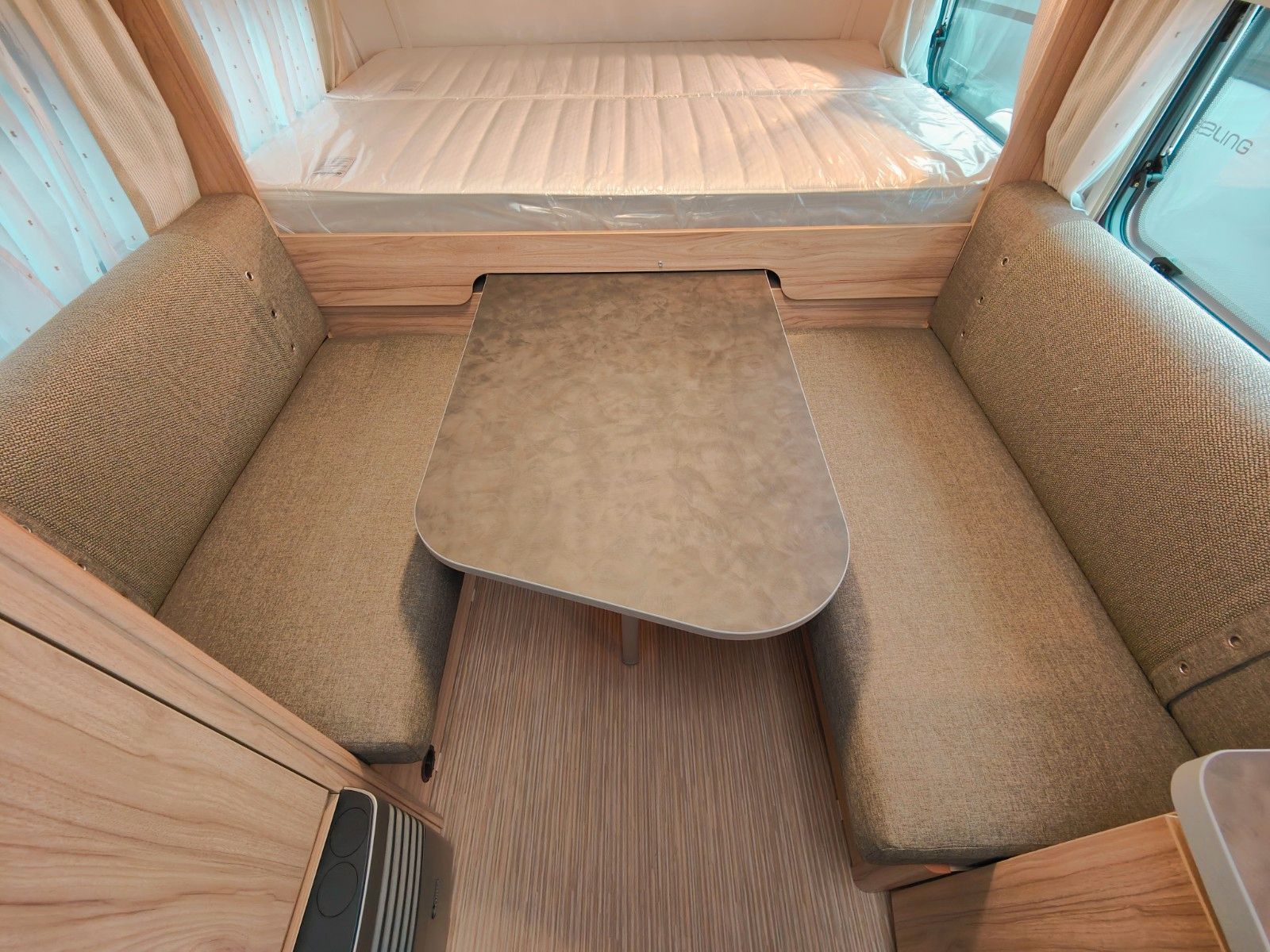Fahrzeugabbildung HYMER / ERIBA / HYMERCAR Feeling 515 Elegance - SPRING SALE -
