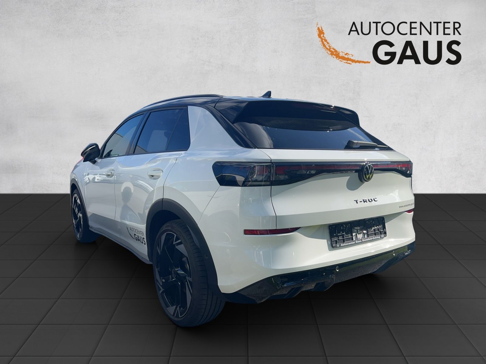 Volkswagen T-Roc R-Line 1.5 eTSI DSG ACC CarPlay Area View foto 5