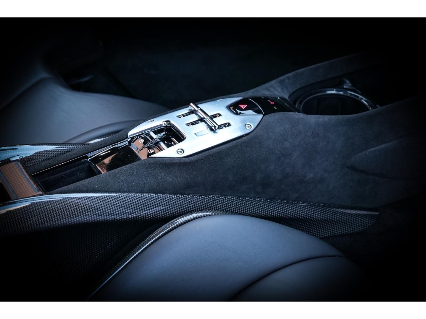Ferrari SF90 Stradale *Carbon-Felge*Racingsitze*Assetto-