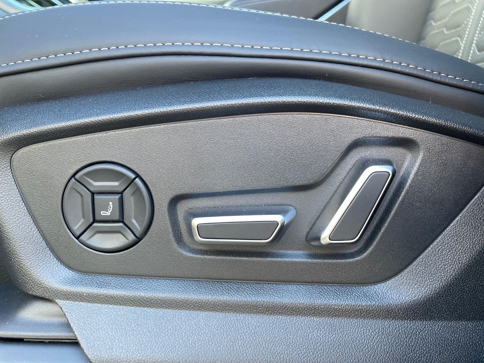 Fahrzeugabbildung Audi RSQ8 Performance Facelift |Keramik|305|Designpak