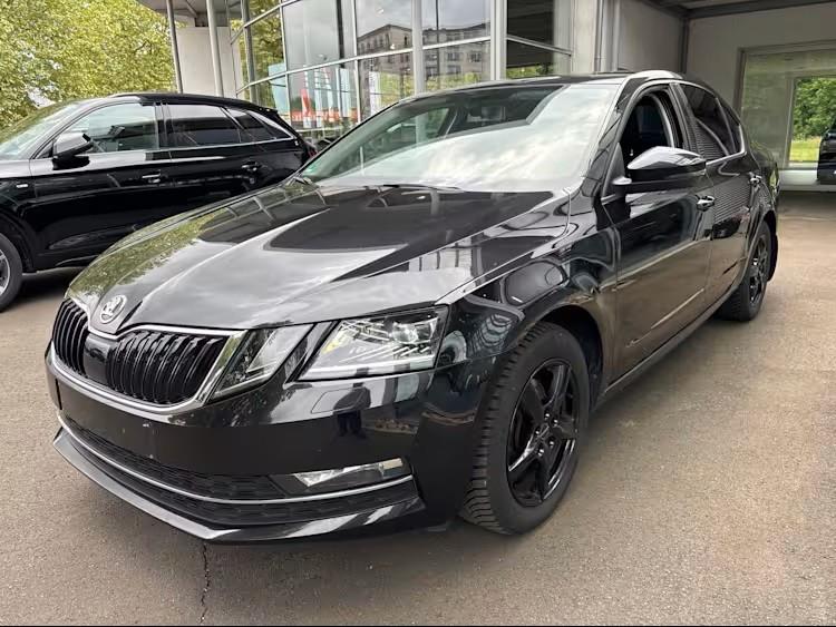 Skoda Octavia Limousine Style/DSG/LED/8Fach/Carplay