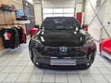 Toyota Yaris Cross Hybrid 4x2 Team Deutschland - schwarze Toyota Yaris Cross