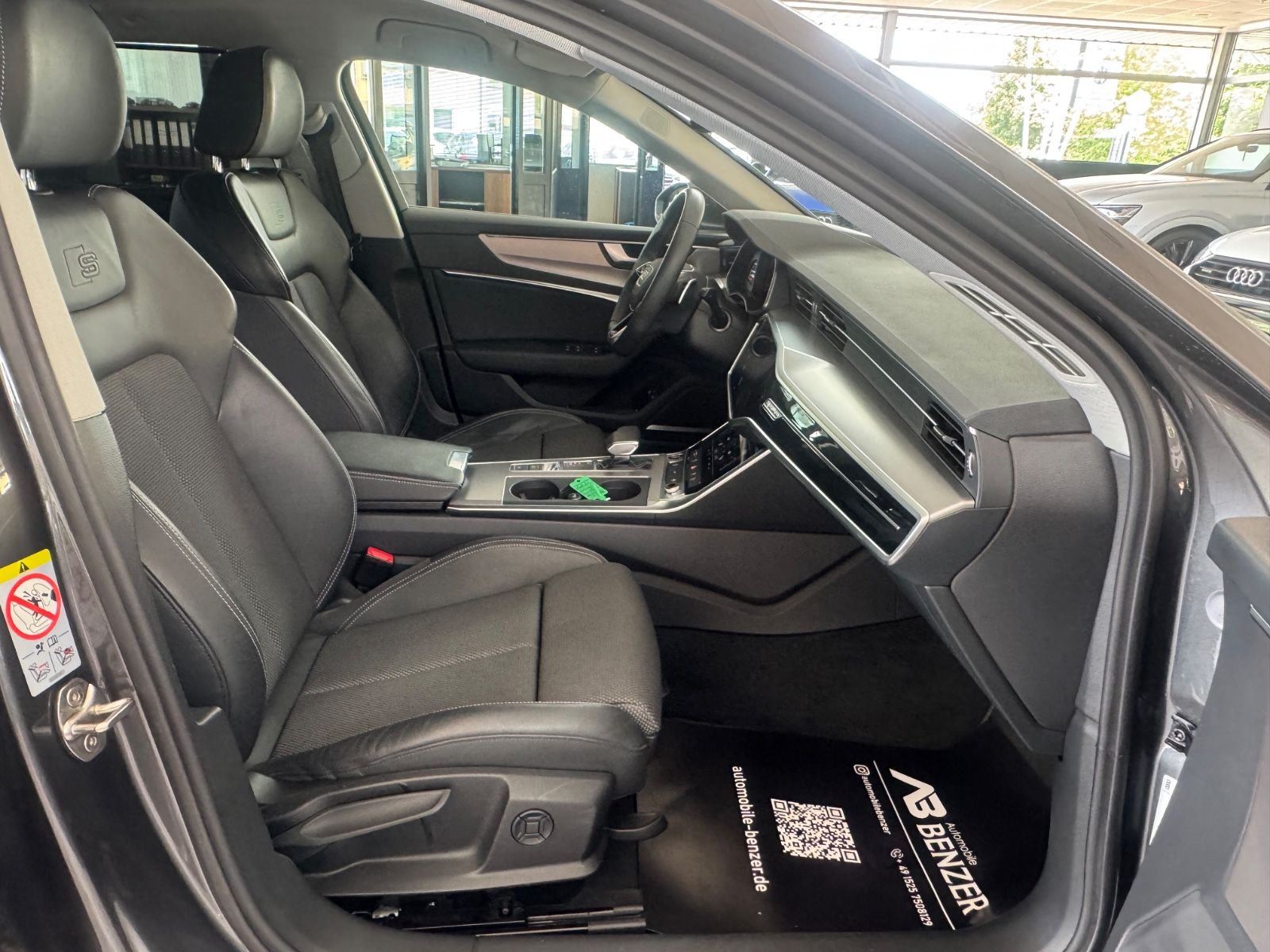 Fahrzeugabbildung Audi A6 55 TFSI e quattro/S-Line/HUD/LED/TeiLeder/360