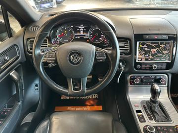 MYAUTOCENTER – Gebraucht- und Jahreswagen mit Werkstattservice in Pfaffenhofen Volkswagen Touareg V6 TDI BMT *R-Line*AHK*PANO*BI-XENON*