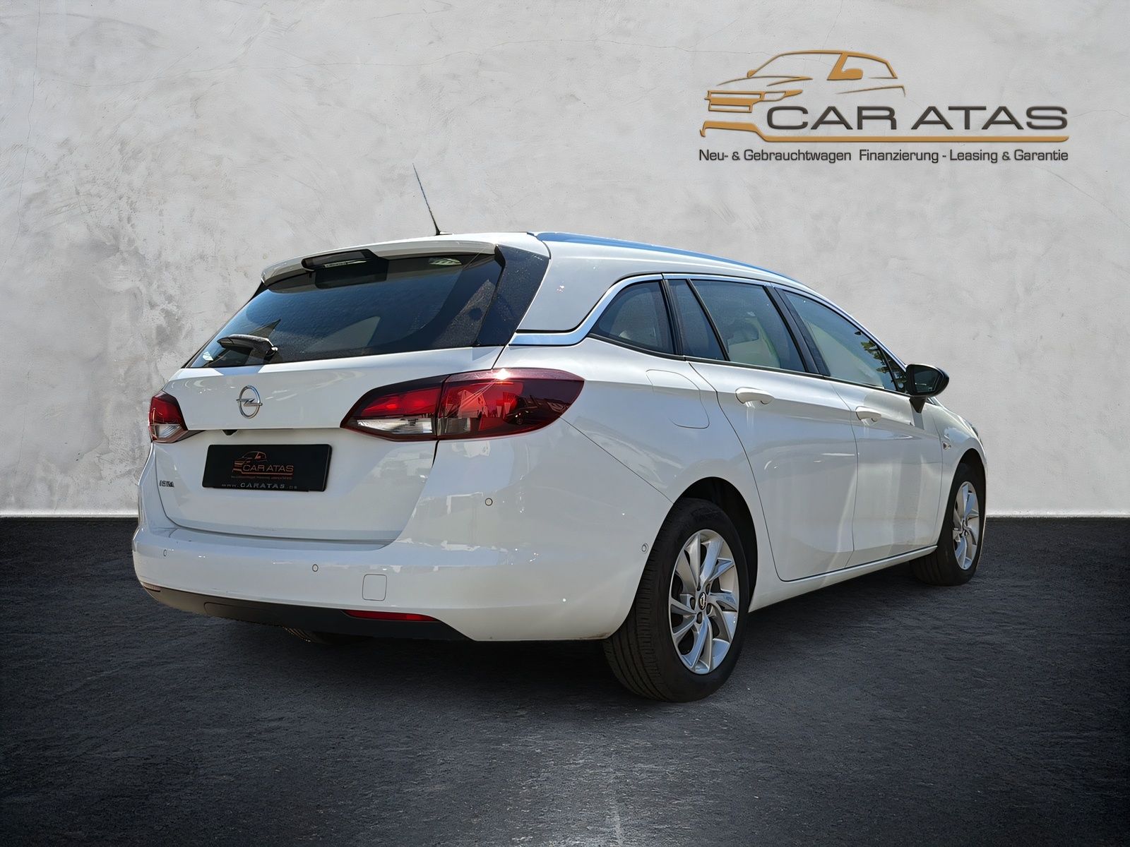 Fahrzeugabbildung Opel Astra BUSINESS PDC TEMPOMAT RFKAM WINTERREIFEN
