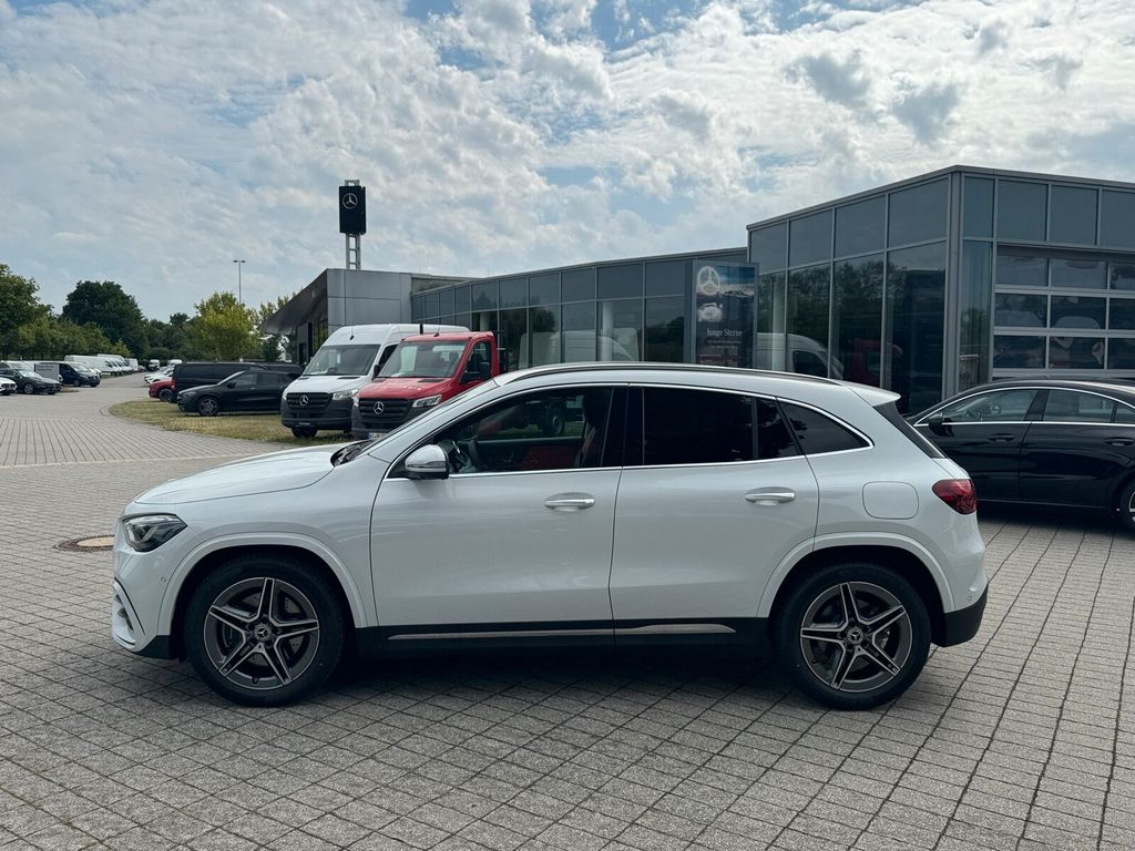 Mercedes-Benz GLA 220 d 4M AMG Premium Distro Burmester Leder
