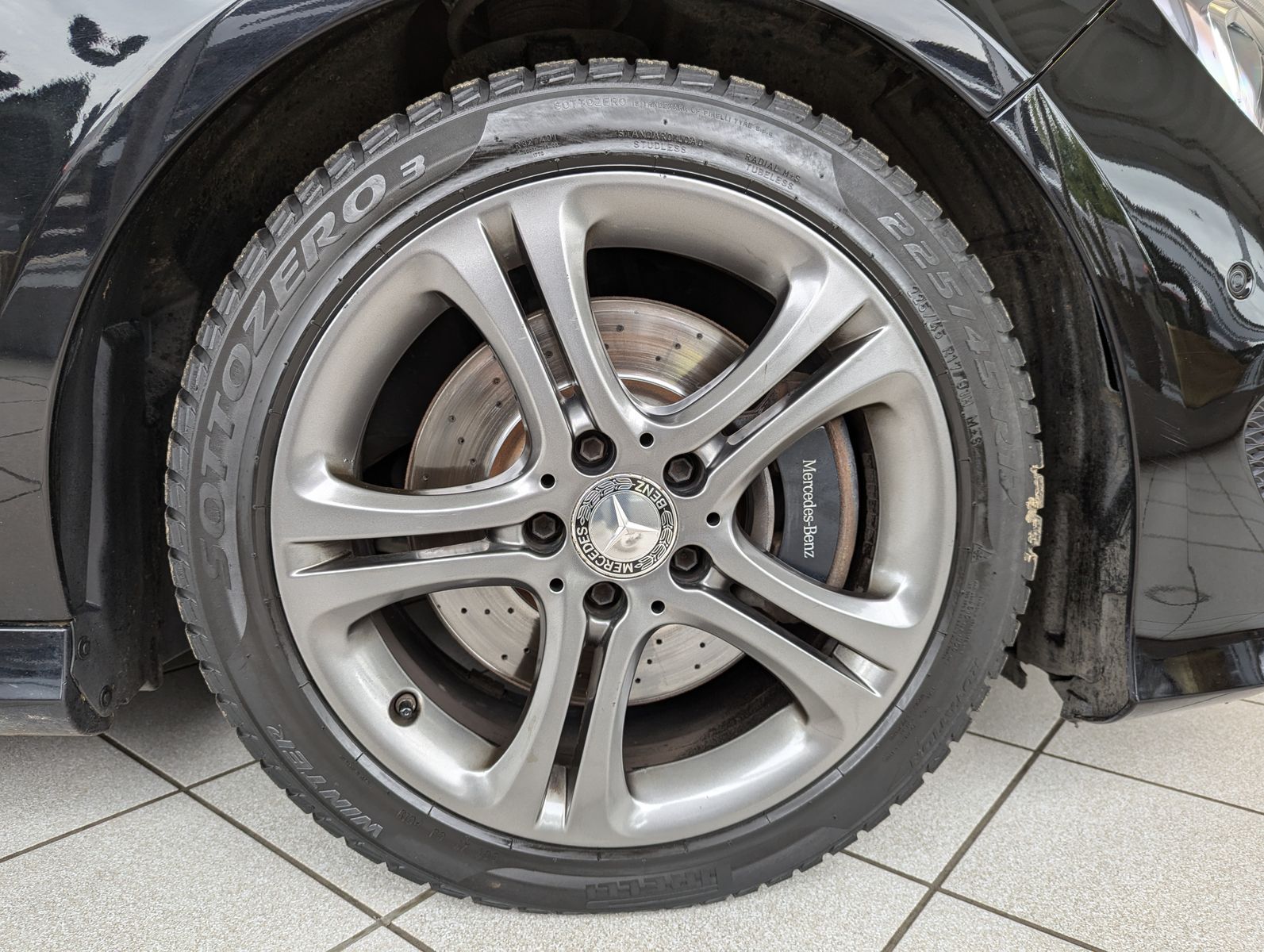 MERCEDES-BENZ CLA 220 Shooting Brake AMG Pano Bi-Xe Harman H/K - Image 10
