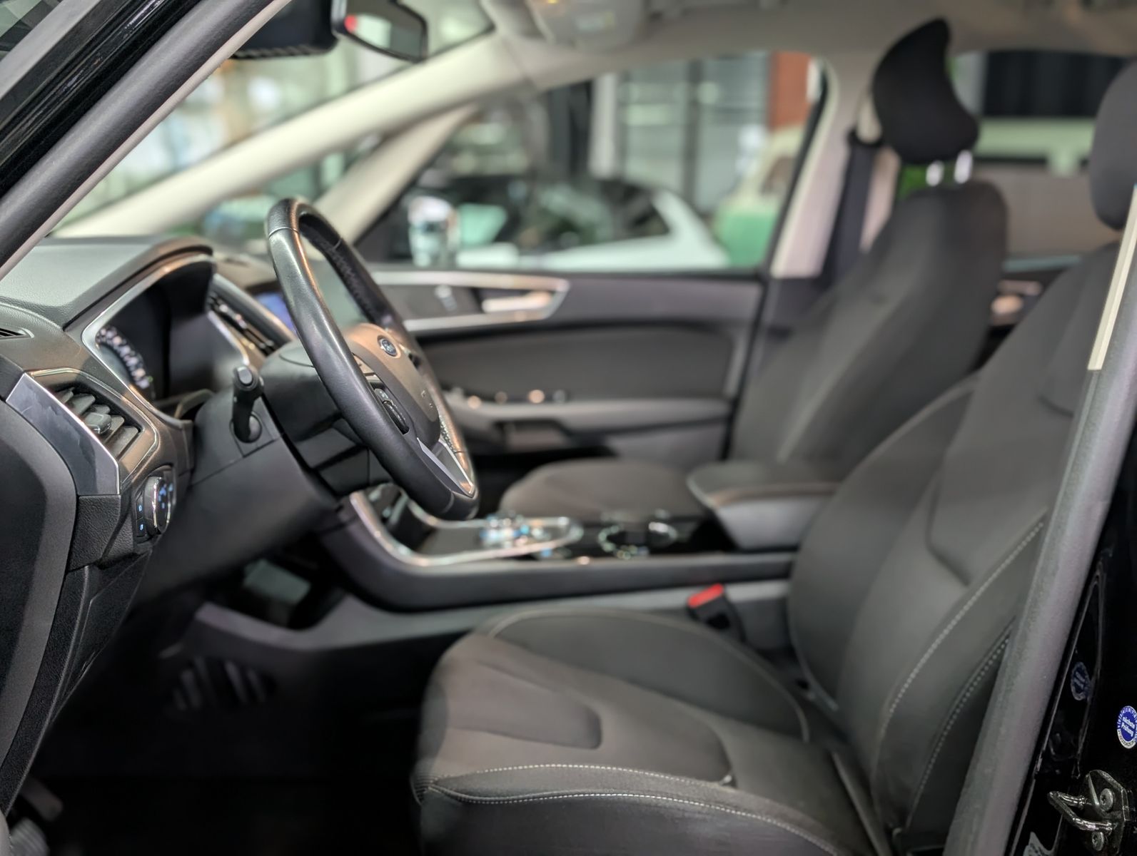 Fahrzeugabbildung Ford S-MAX Titanium TEMP KAM XENON NAVI 7-SITZER SHZ