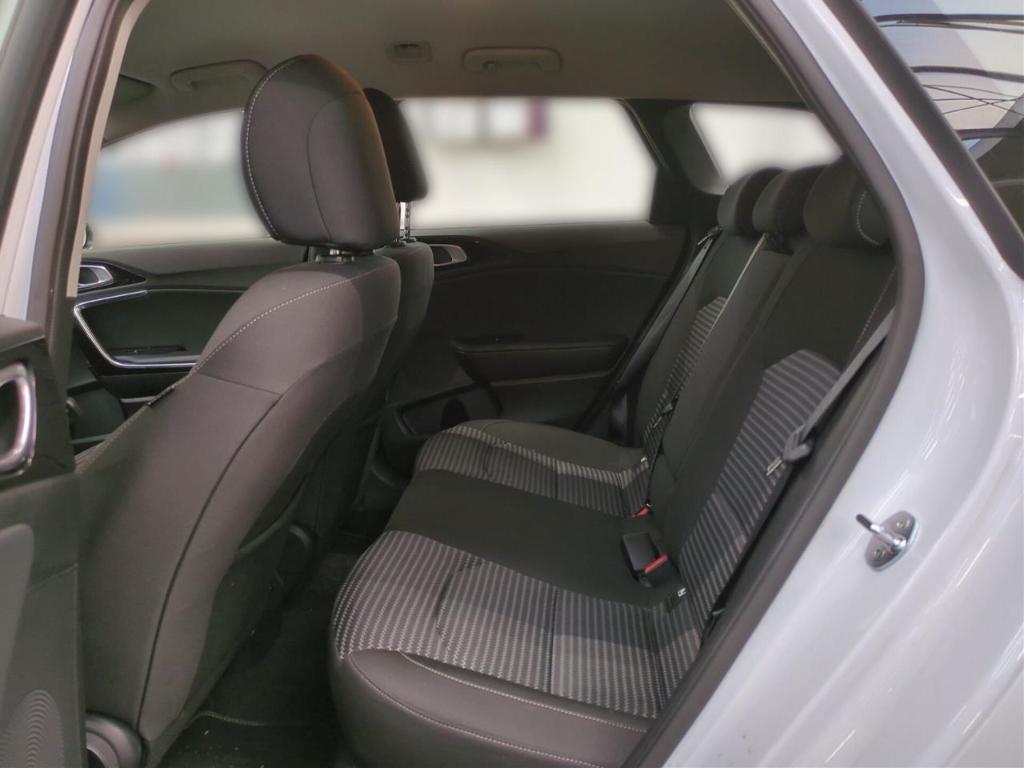 Kia Ceed_sw 1.5T 140 DCT7 VISION Komfort+ Navi ACC