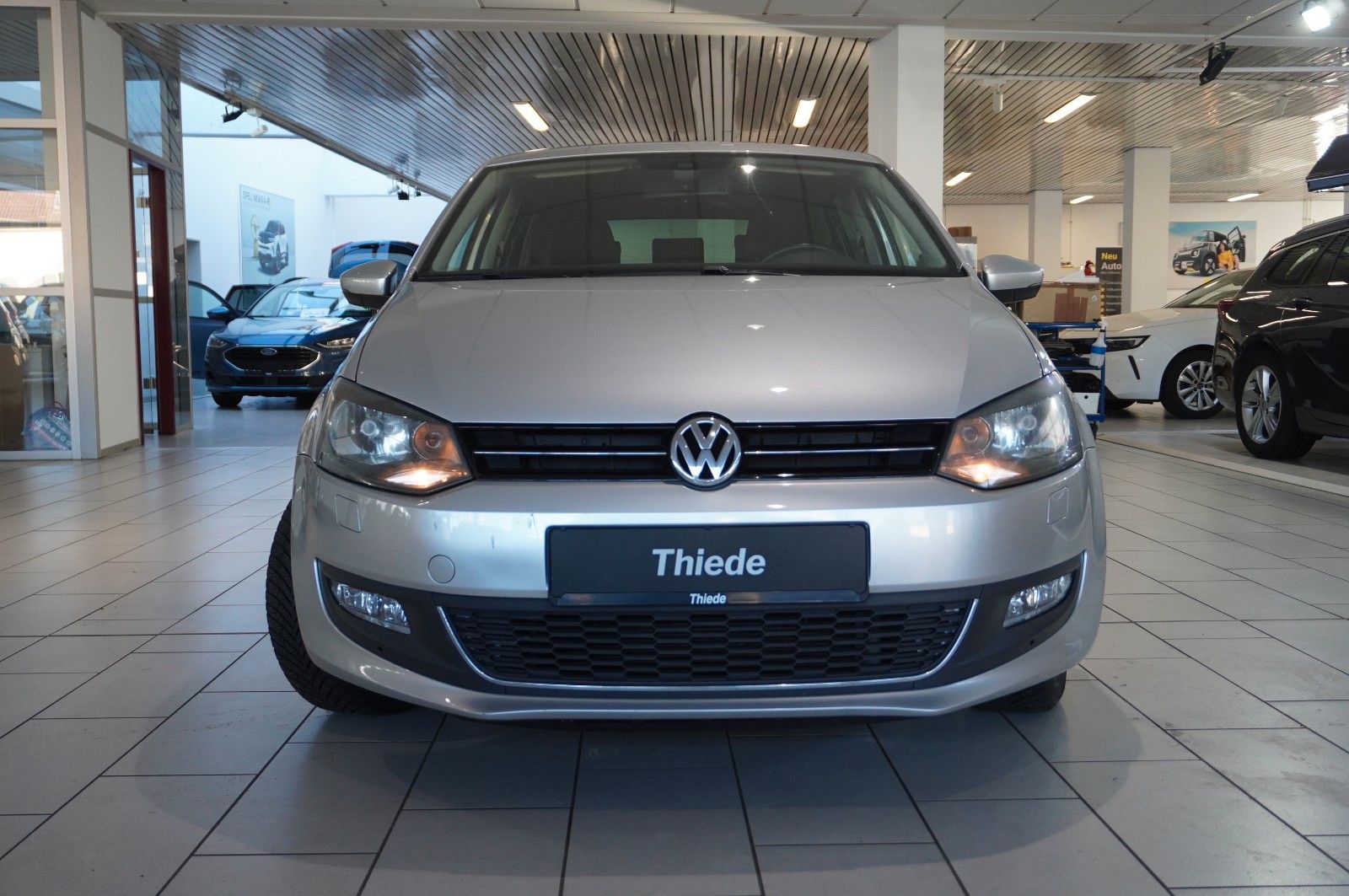 Fahrzeugabbildung Volkswagen Polo V 1.2 LIFE 5-TÜR KLIMA/SHZ/ALU/TEMP./SPORT