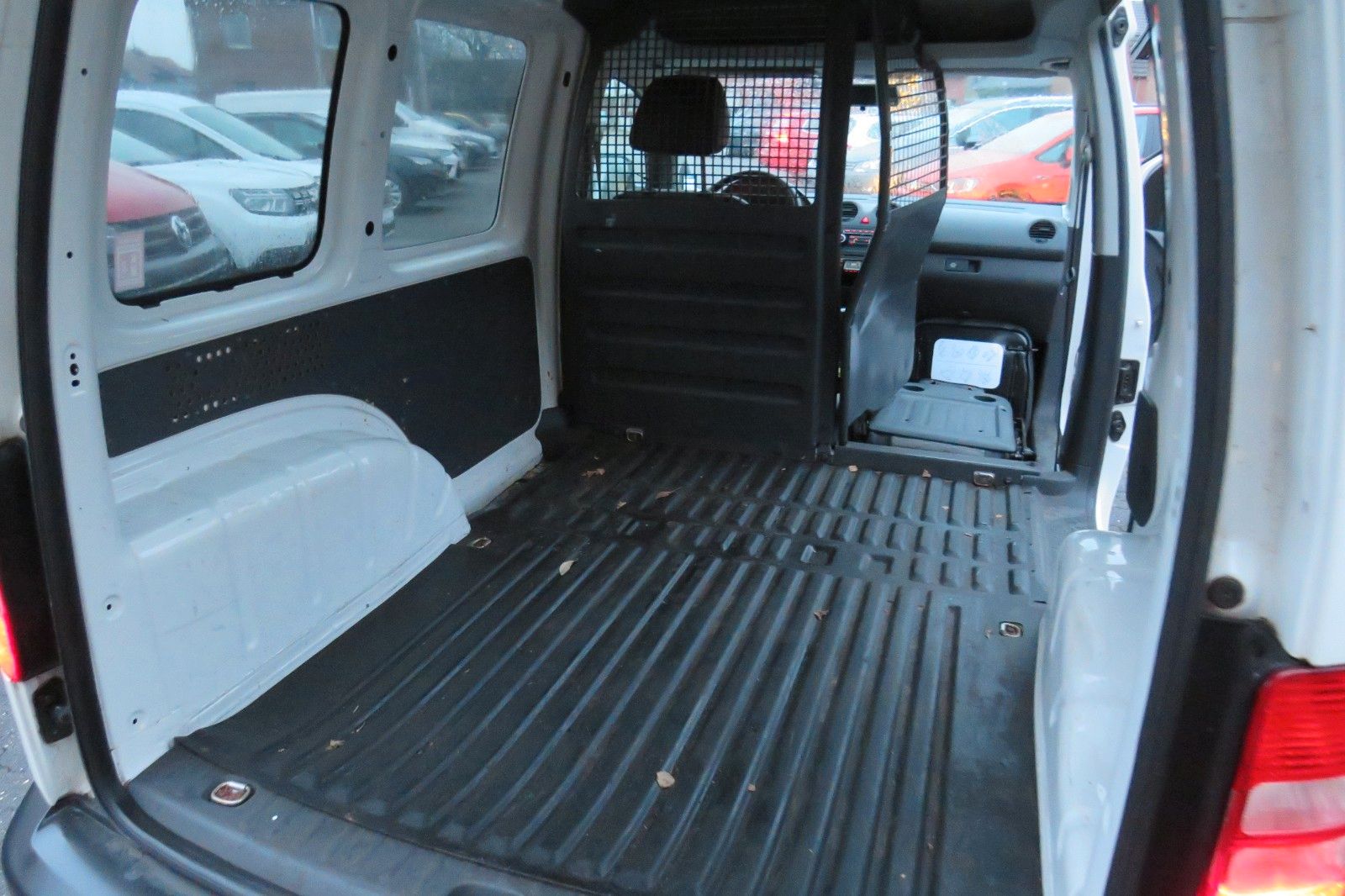 Fahrzeugabbildung Volkswagen Caddy Kasten TDI KLIMA AHK SITZH. FLEXSITZ 1.HD