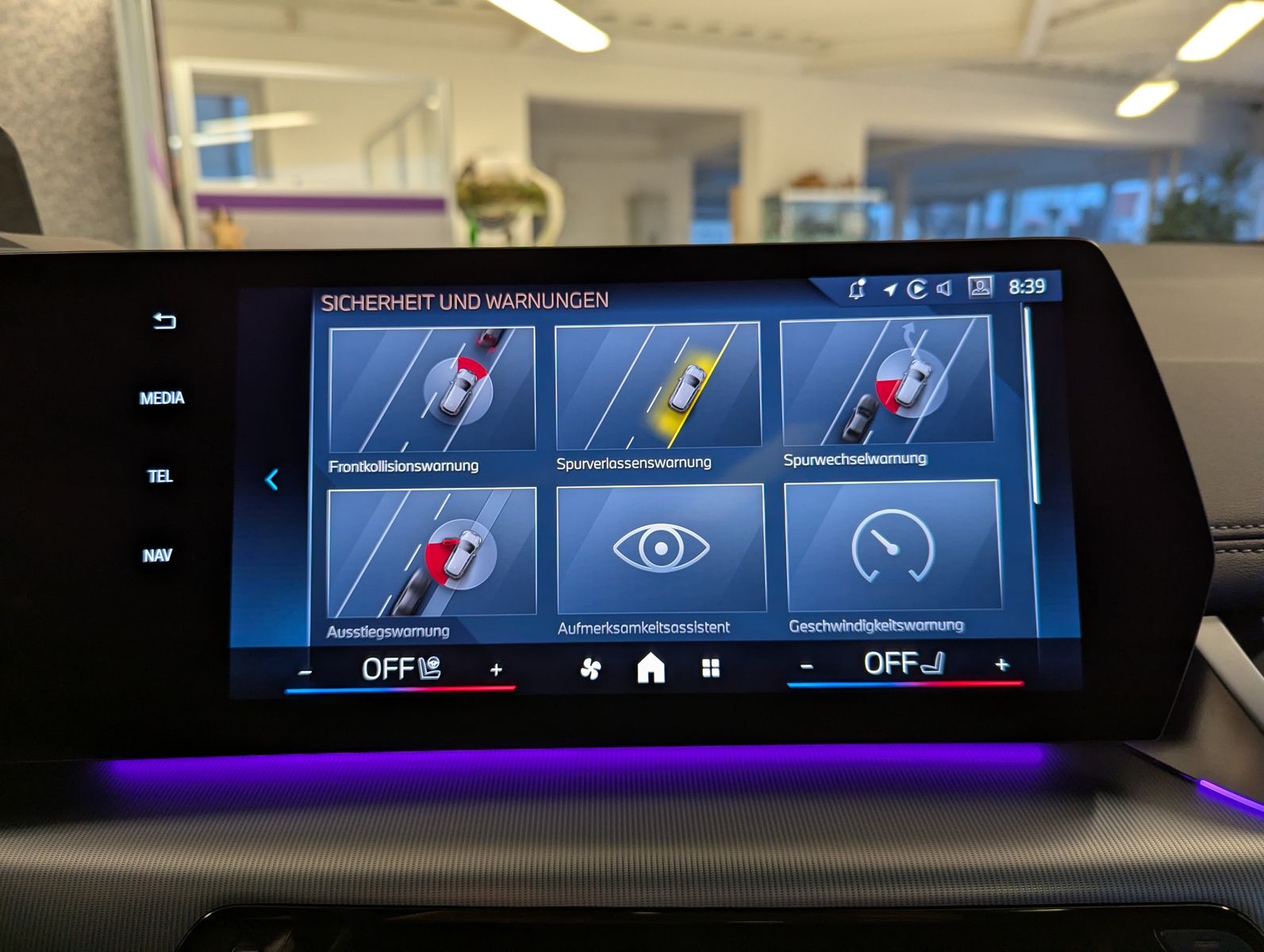 BMW 223 Active Tourer i xD M-Sport Pano H/K 360° AHK - Image 29