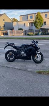 Honda CBR600RR pc37 2004 Motorrad - HONDA 2004 CBR 600 RR