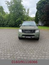 Nissan Pathfinder 2.5 dCi XE STIER BUNDESWEHR - : Geländewagen, Bundeswehr