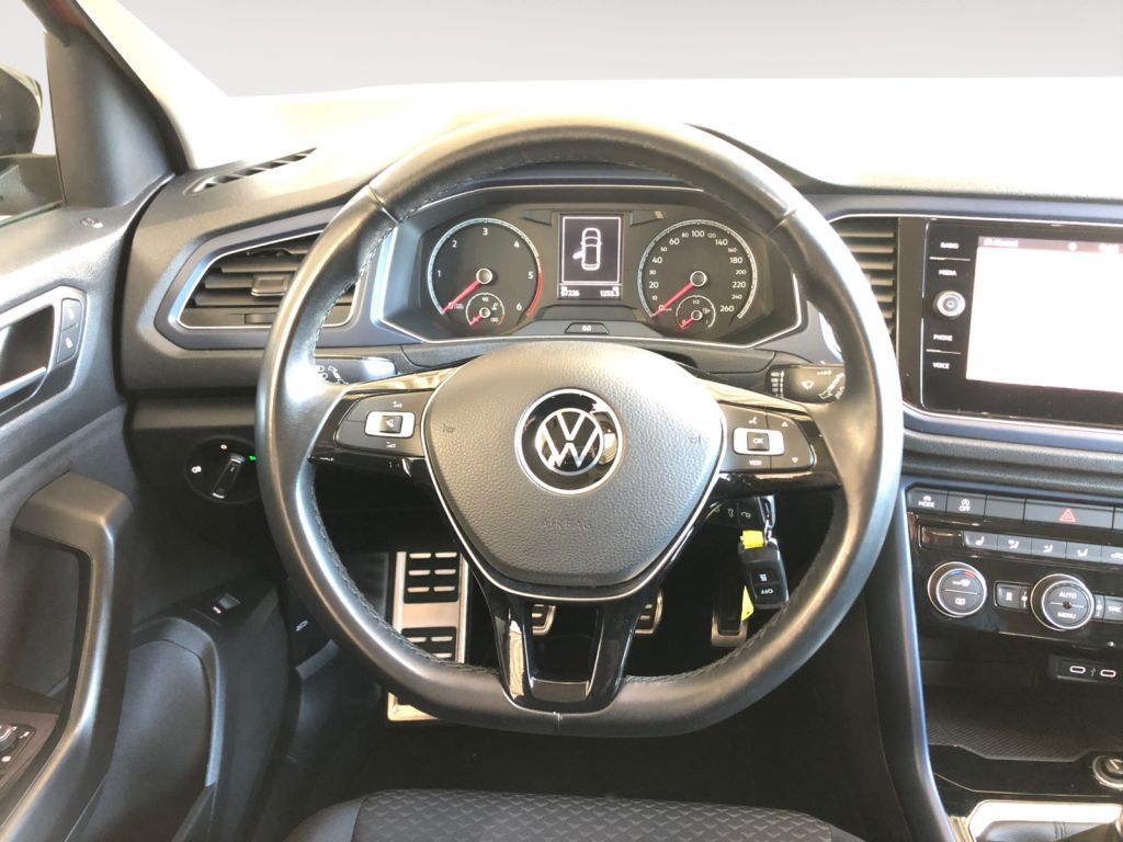 Fahrzeugabbildung Volkswagen T-Roc 1.6 TDI SCR UNITED LED AHZV Standheizung