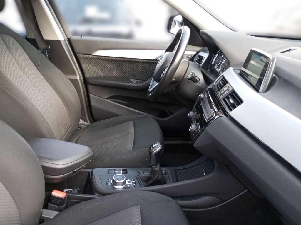 Fahrzeugabbildung BMW X1 SDRIVE 1,8 ADVANTAGE Navi Sitzheizung