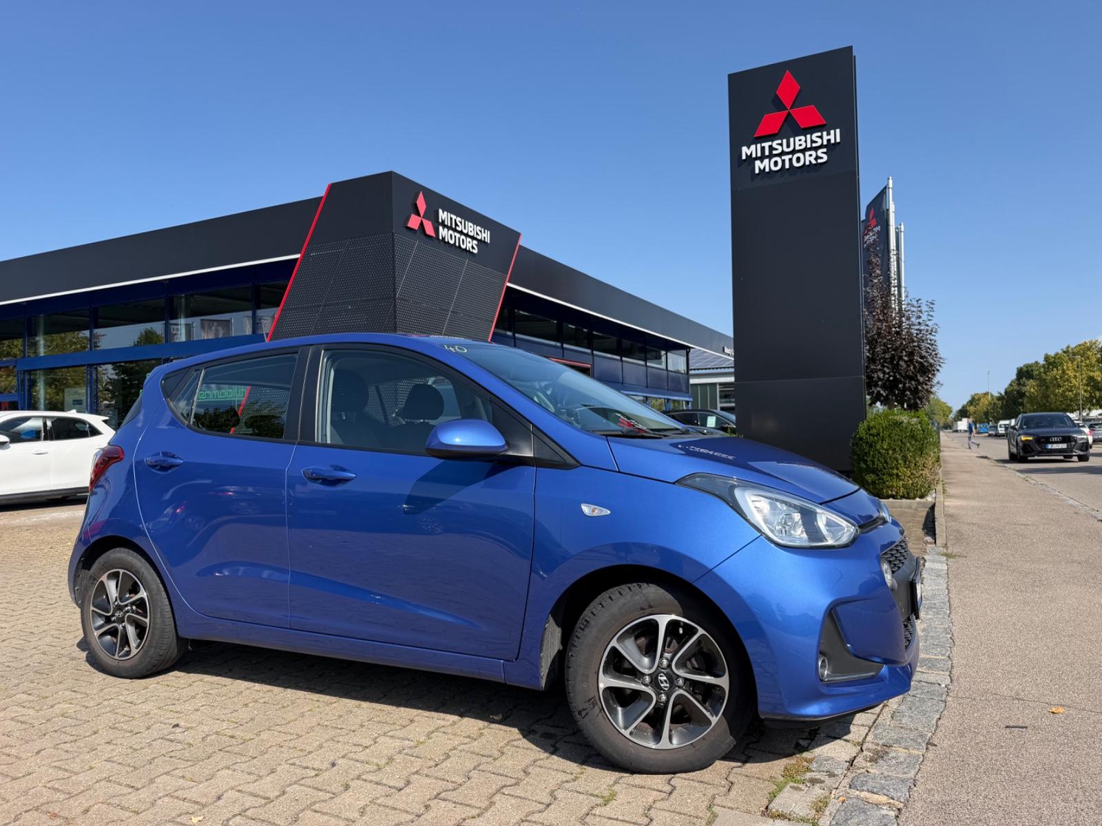 Hyundai i10 1.2 AT 87 PS *Navi*SHZ*Klima*Alu*LHZ*PDC