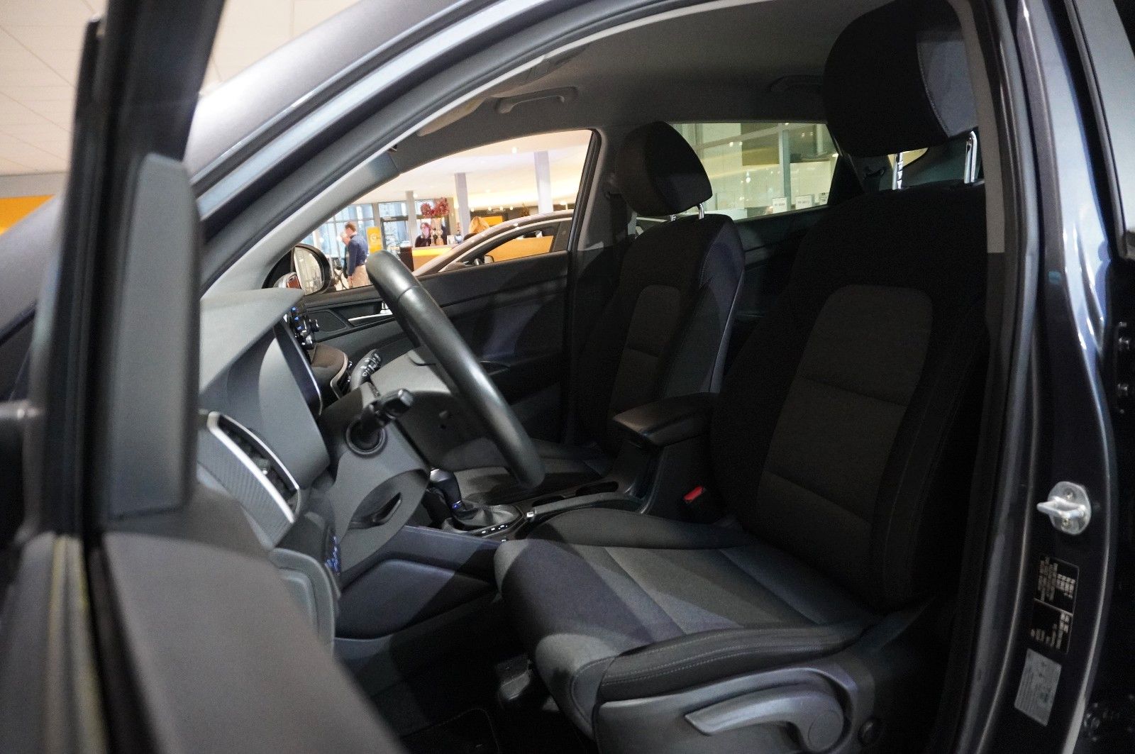 Fahrzeugabbildung Hyundai Tucson 1.6 T-GDI TREND AUTO. NAVI/LED/KAMERA/SHZ