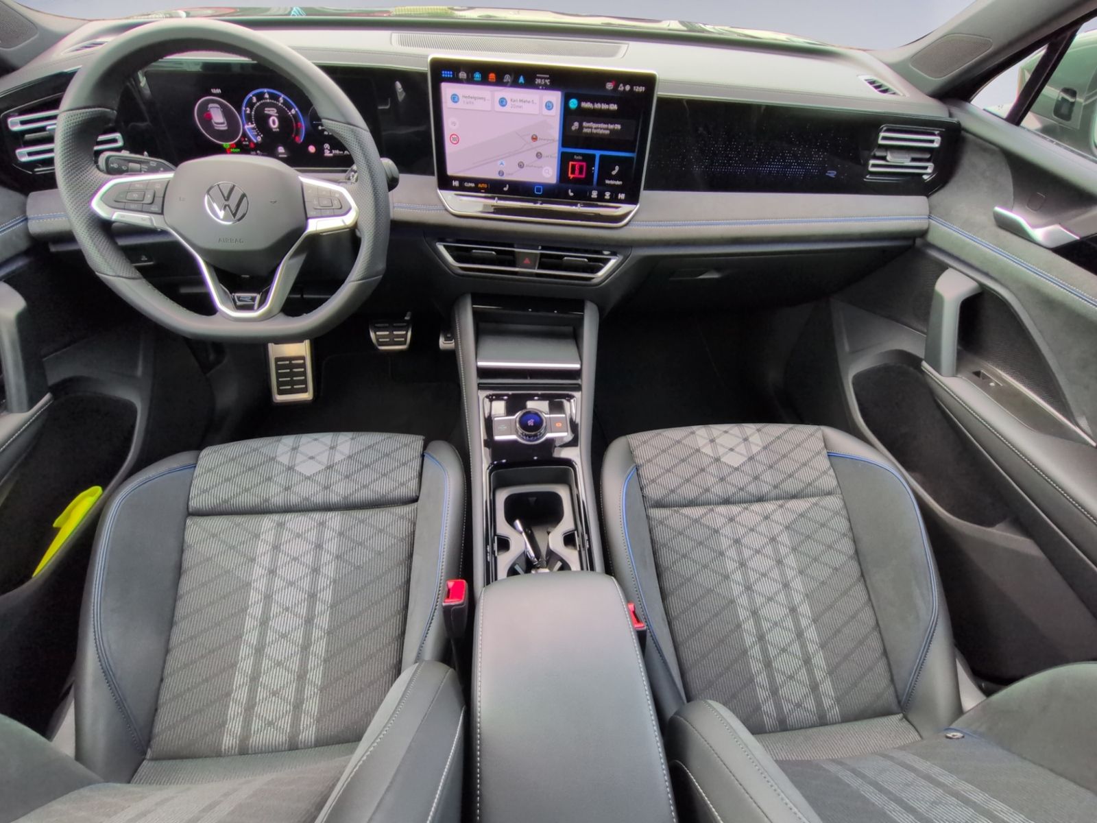 Tiguan R-Line 1.5 eTSI DSG AHK+APP+ACC+LED+