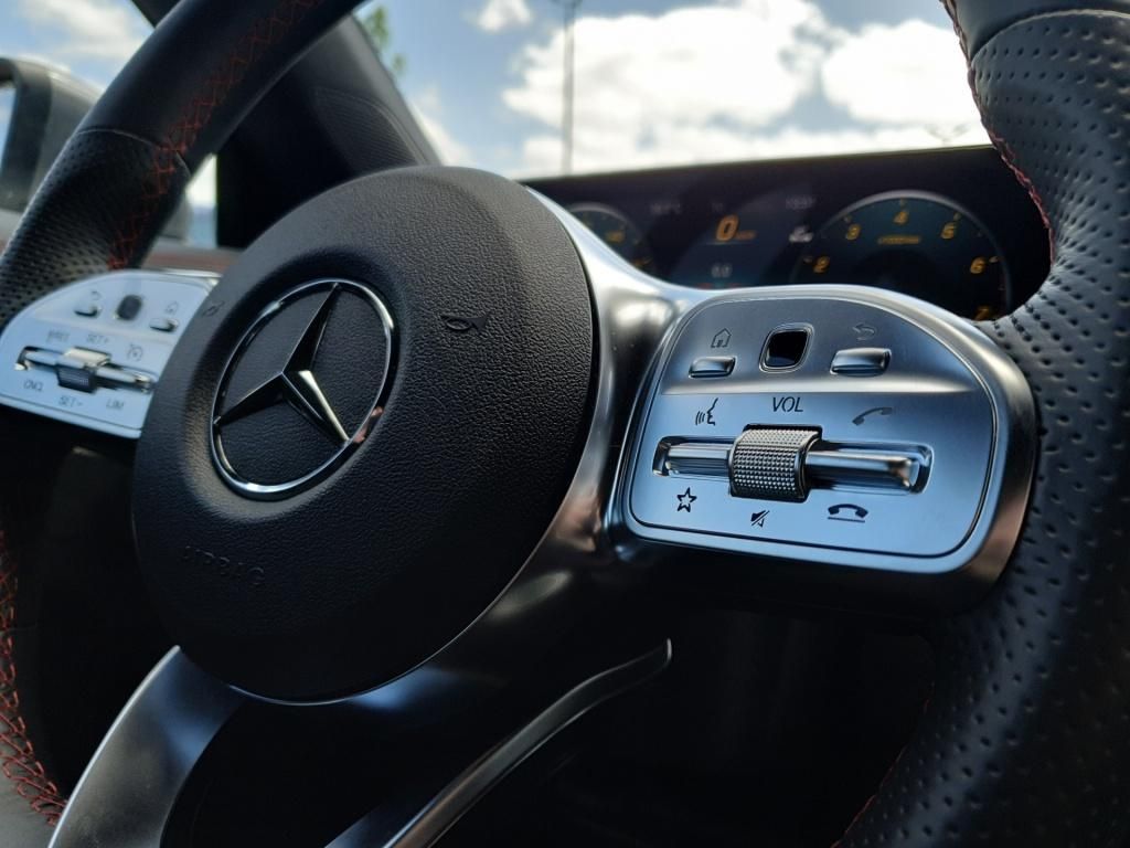 Fahrzeugabbildung Mercedes-Benz CLA 180 Coupé *AMG*Navi*ParkAss*SpurH*CarPlay