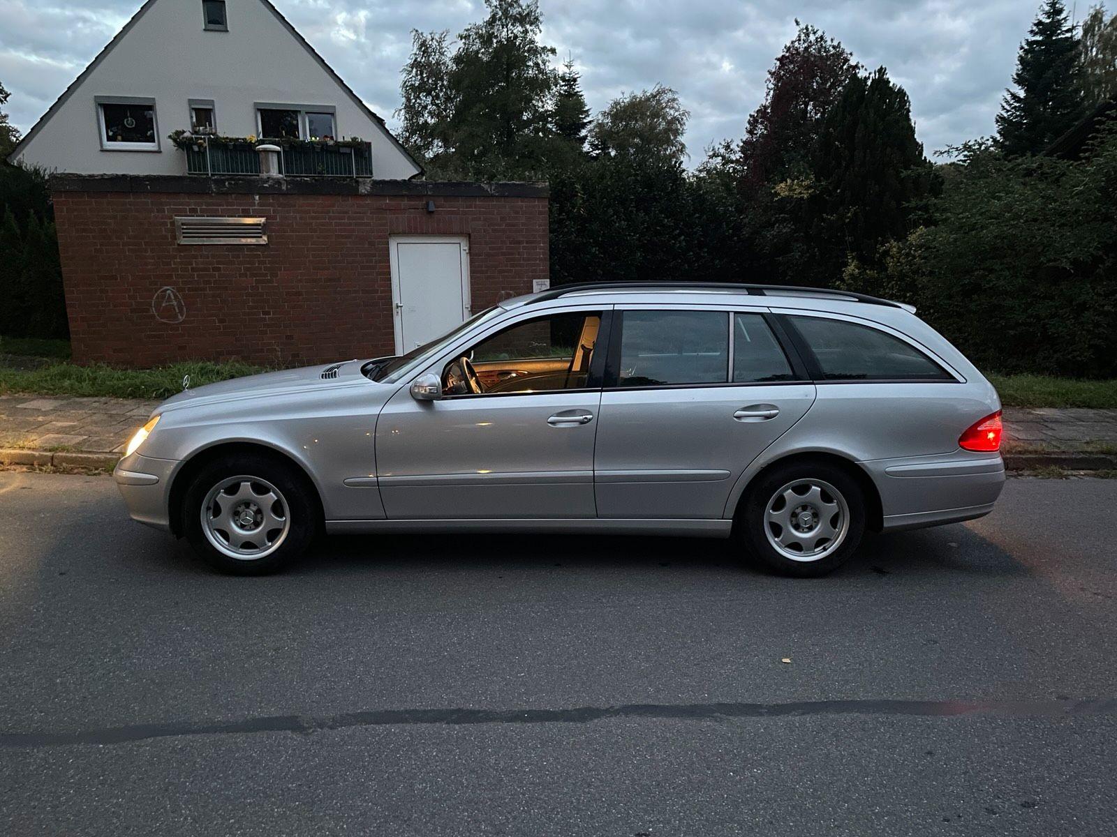 Mercedes-Benz E220 2004 — photo 6