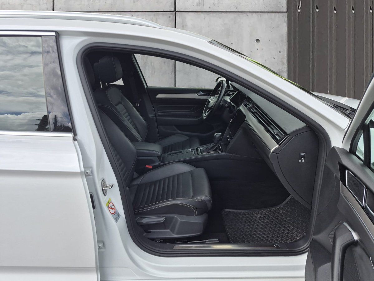 Volkswagen Passat Variant 2,0 TSI DSG 4Motion Elegance St foto 17