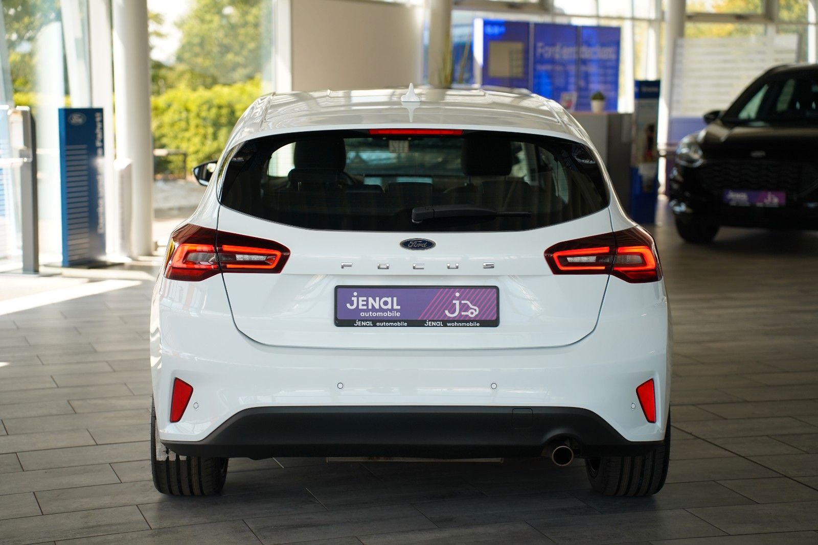 Fahrzeugabbildung Ford Focus Titanium Hybrid*Winter P.*AHK *SYNC4