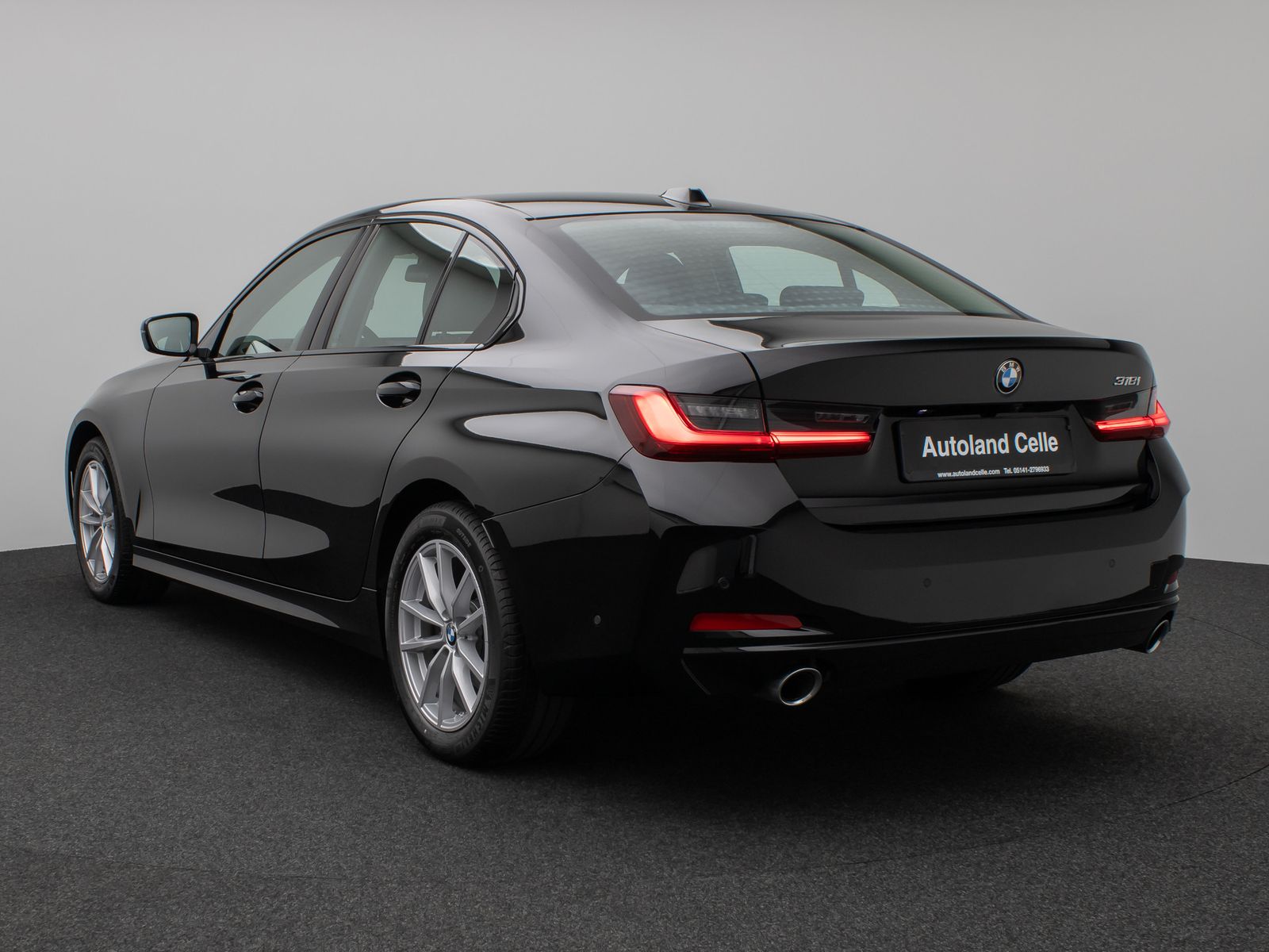 Fahrzeugabbildung BMW 318i Kamera Widscreen DAB Alarm Sportlenkrad LED