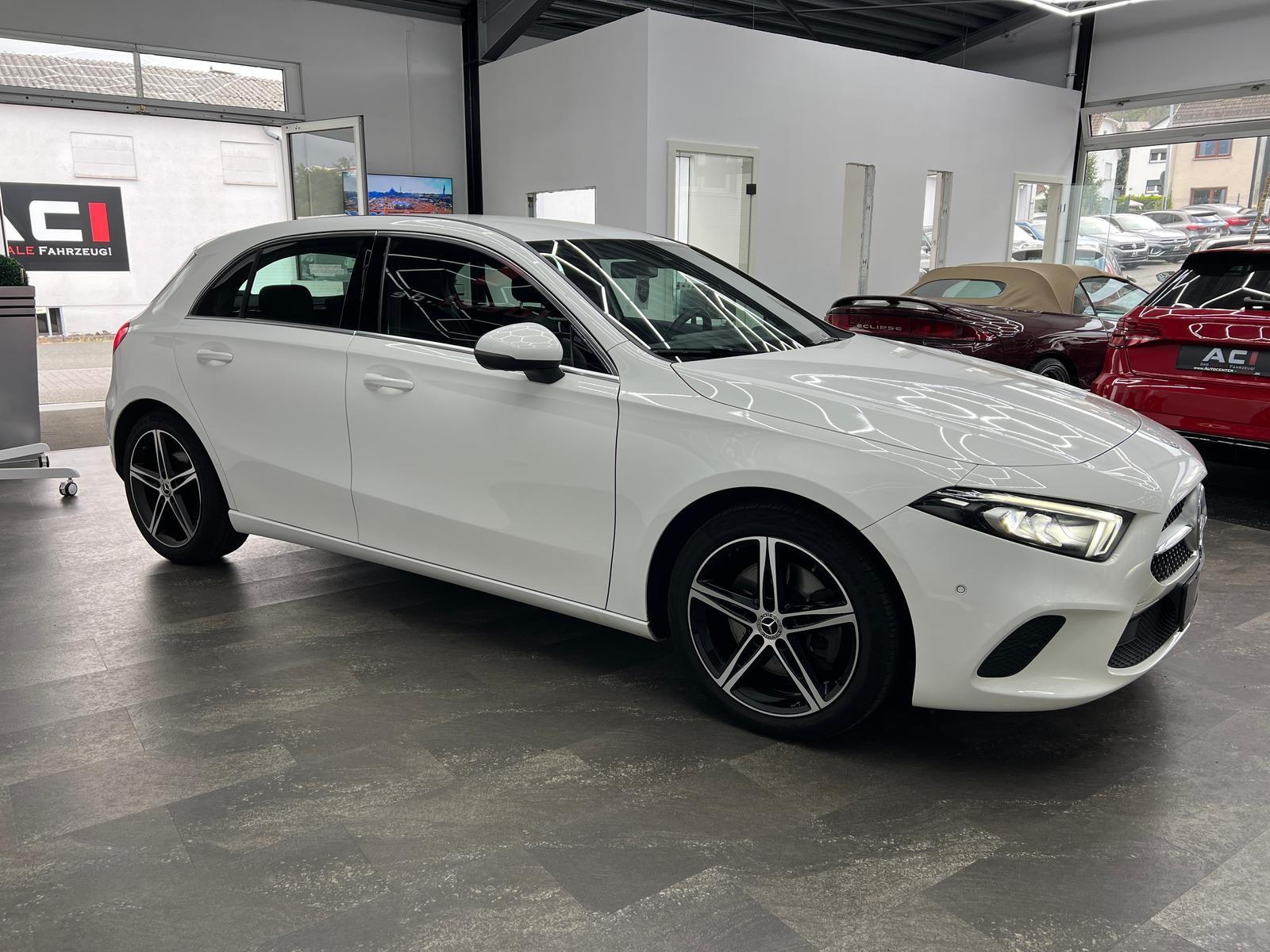 Mercedes-Benz A 250 4Matic Progressive AHK, LED, Premium Paket