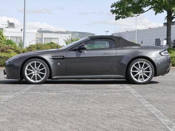 2016 Aston Martin V12 VANTAGE 照片 7