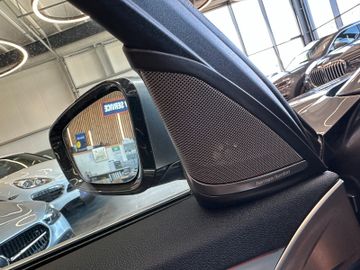 BMW 530 d xDrive Sport Line *LED*Pano*