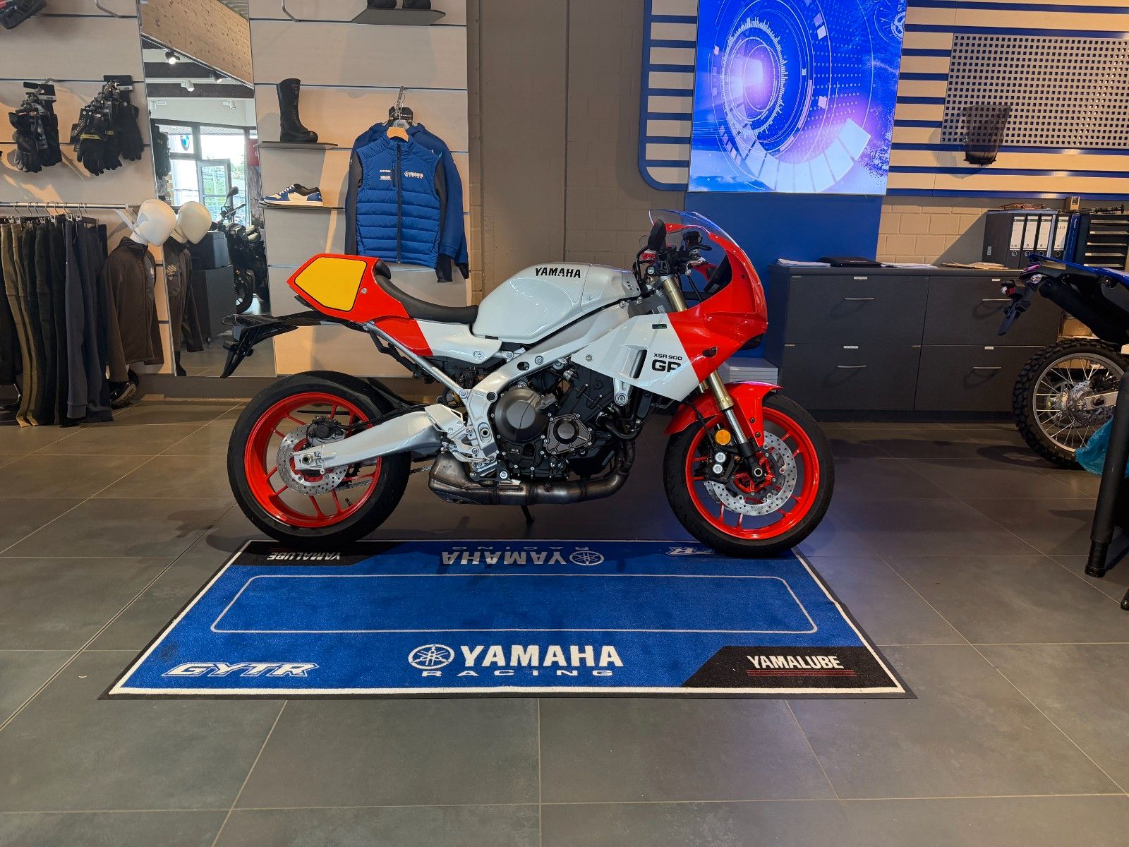 Fahrzeugabbildung Yamaha XSR 900 GP Herbst Deals