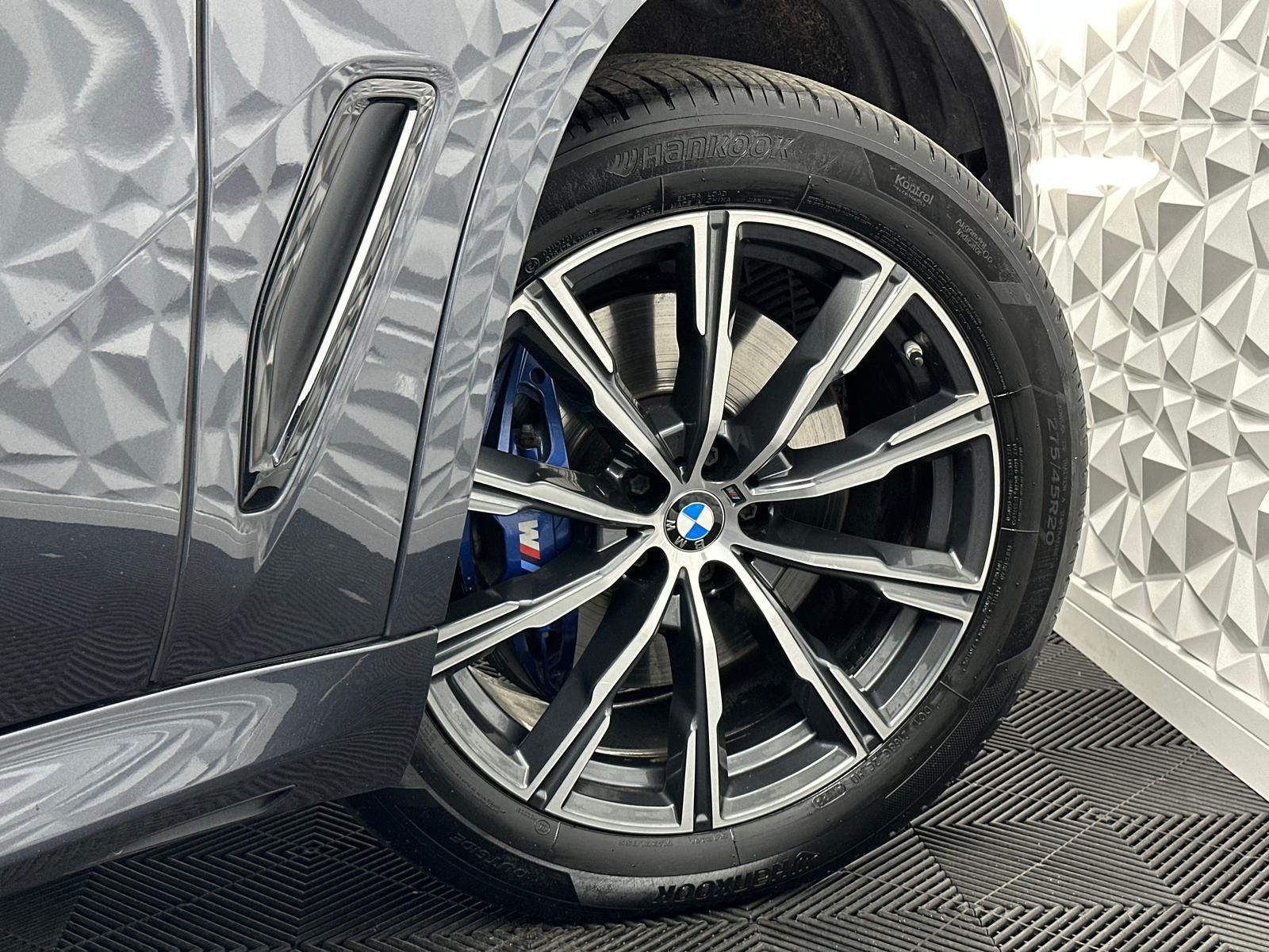Fahrzeugabbildung BMW X5 30d M-PAKET/ACC/STHZG/H&K/AHK/HUD/INDIVIDUAL