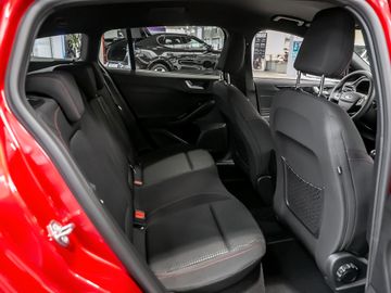 Ford Focus Turnier ST-Line X LED MATRIX NAVI RFK AGR-