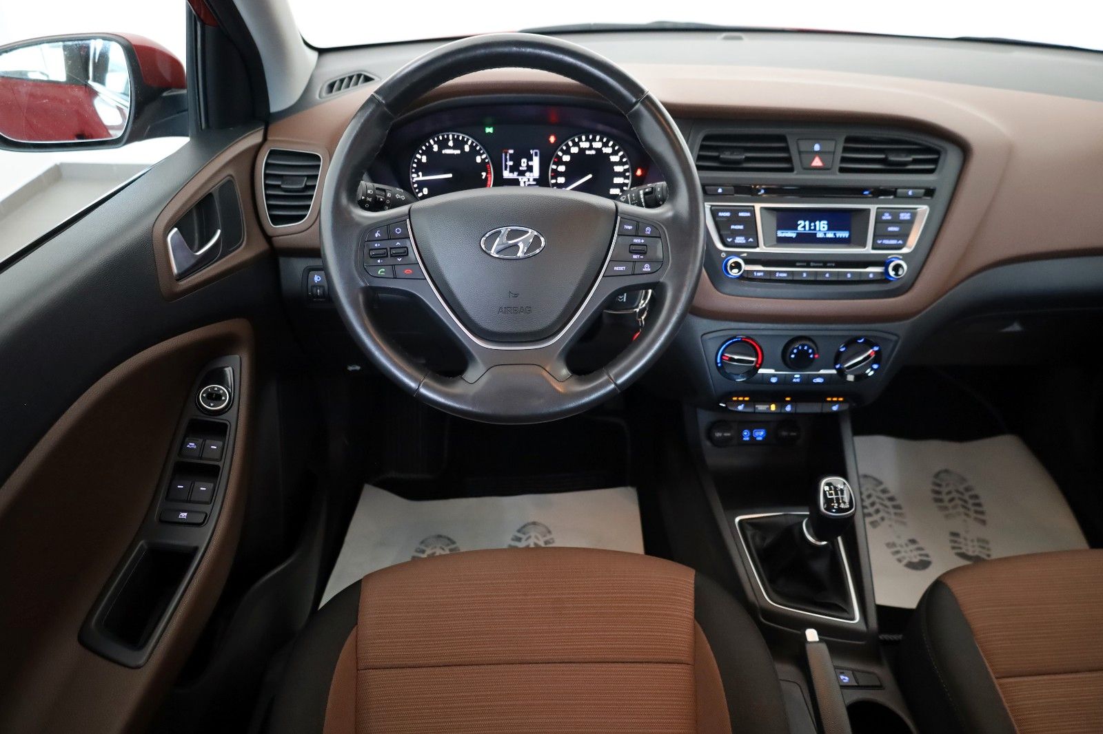 Fahrzeugabbildung Hyundai i20 Trend, PDC, Shzg, Ohne EU Zulassung !