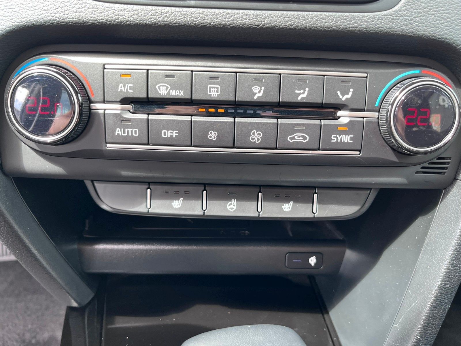 Fahrzeugabbildung Kia Ceed Sportswagon Spirit Automatik 48V