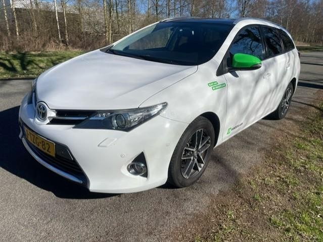 Toyota Auris Touring Sports 1.8 Hybrid Lease