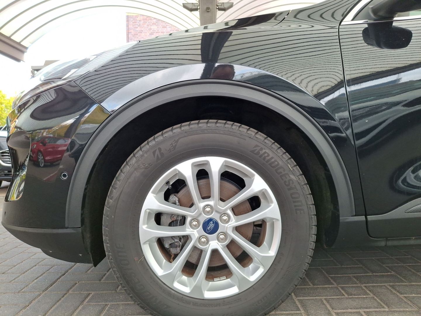 Fahrzeugabbildung Ford Kuga Hybrid Titanium X 110 KW TDCi, erst 2.440 K