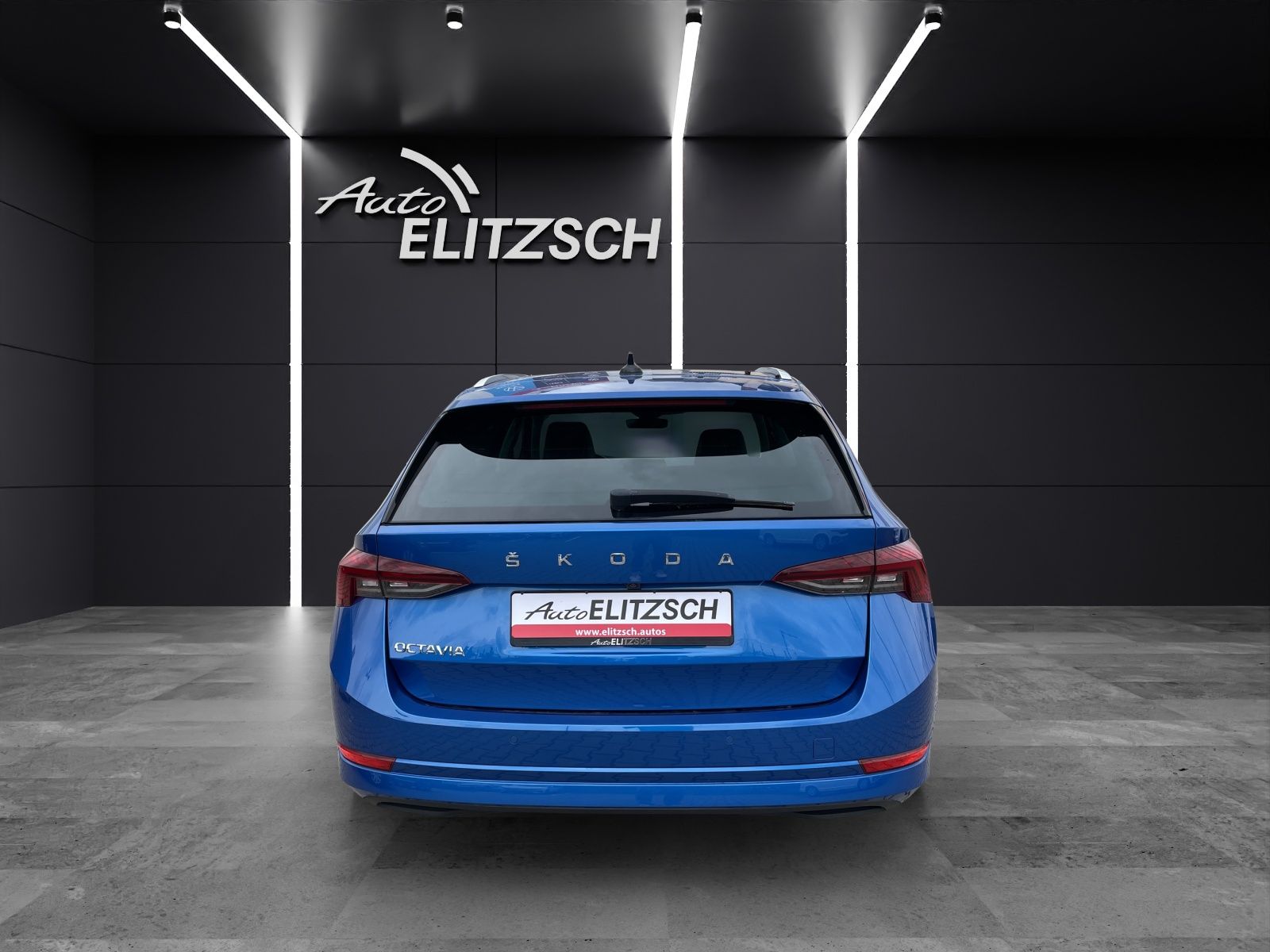 Fahrzeugabbildung SKODA Octavia Combi TSI Style Matrix Navi Pano HUD Led
