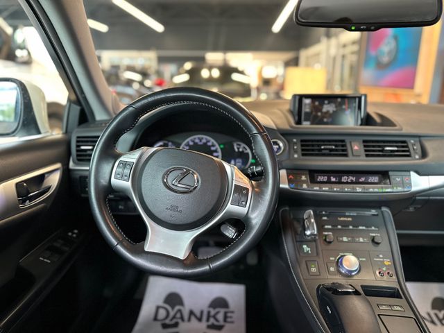 Lexus CT 200h