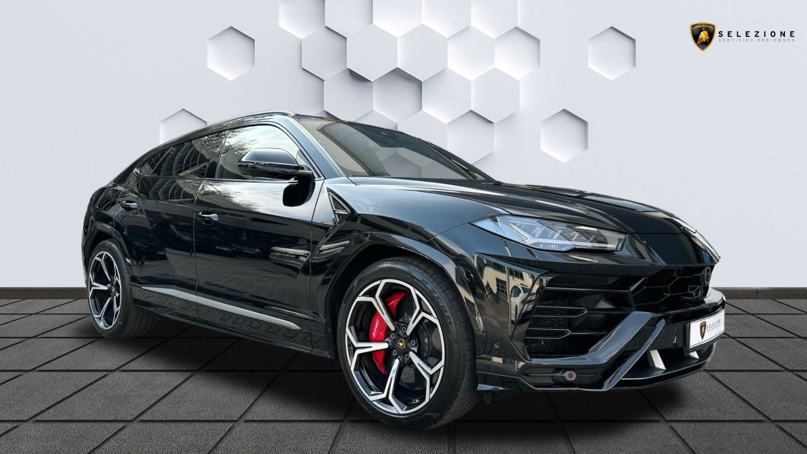 LAMBORGHINI Urus