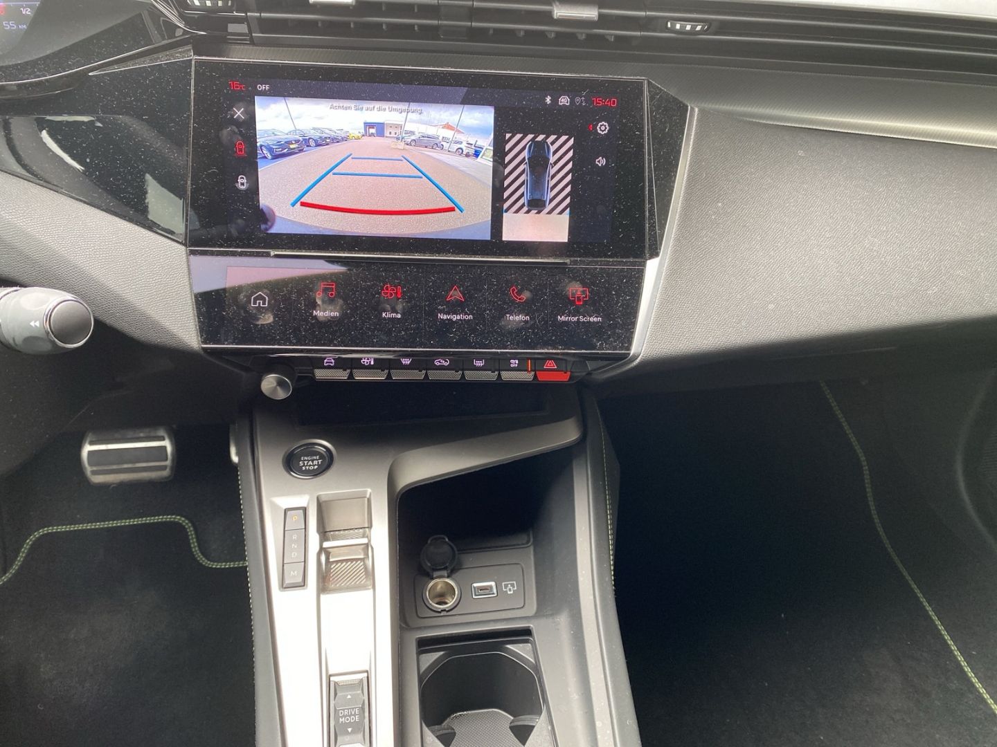 Fahrzeugabbildung Peugeot 408 GT 1.2 Puretech 130 EU6e *Premium- Paket* u.