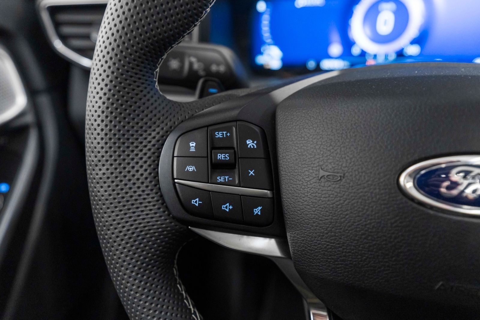 Fahrzeugabbildung Ford Explorer ST 3.0L AWD ACC LED 360° B&O PANO AHK