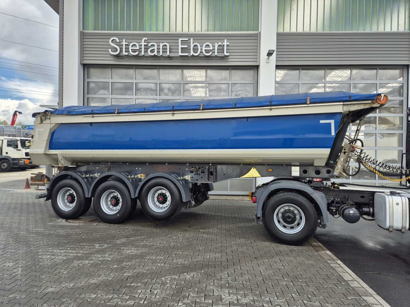 Fahrzeugabbildung Schmitz Cargobull SGF*S3 SKI 24 SL 7.2 Mulde 23m³ Liftachse 5x