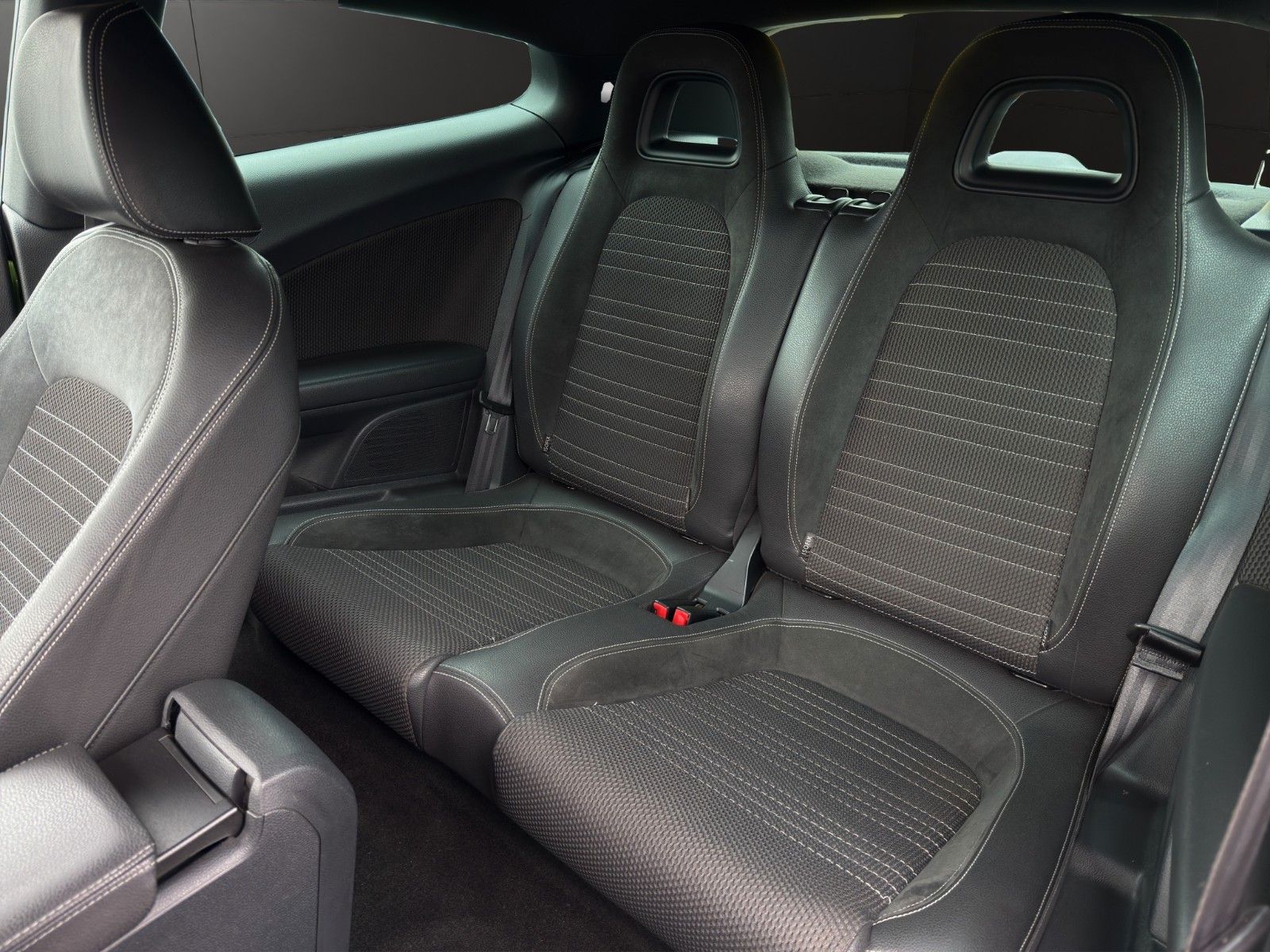 Fahrzeugabbildung Volkswagen Scirocco *Remus*Dynaudio*Alcantara*Sport*Bi-Xen