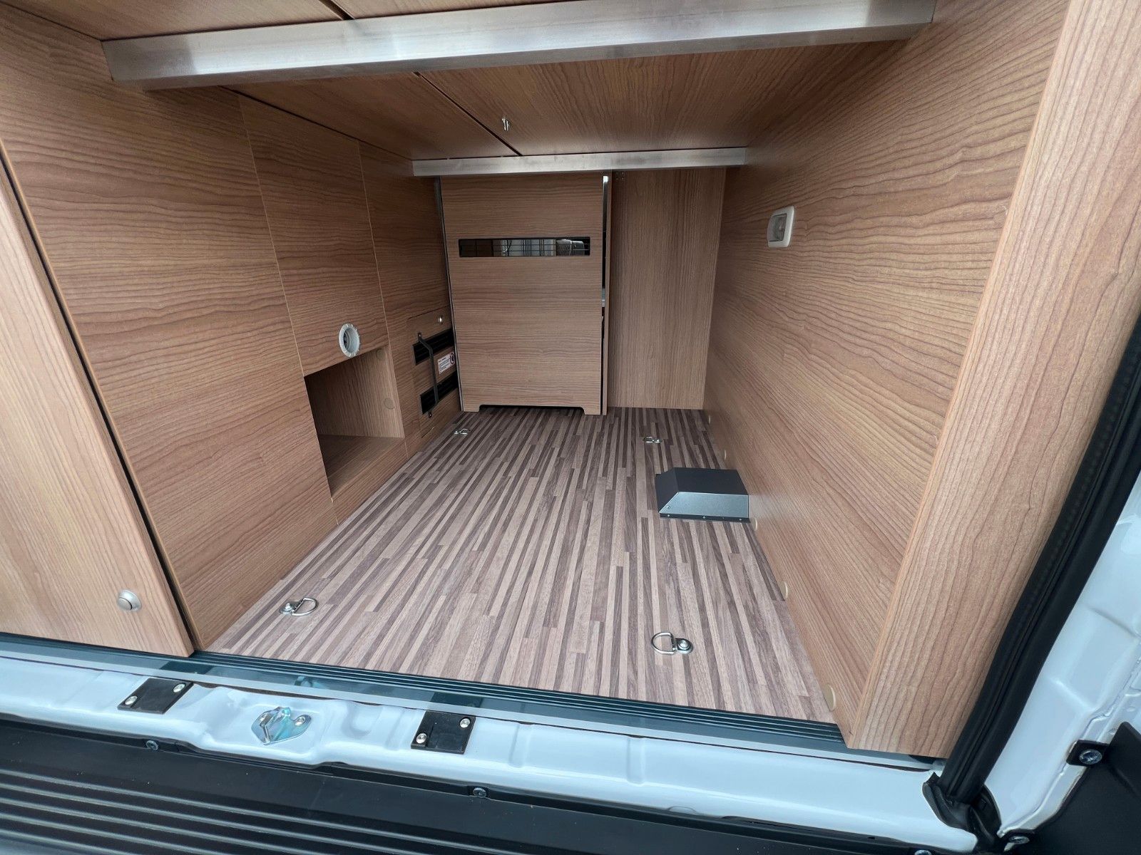 Fahrzeugabbildung Malibu Van compact 600 LE