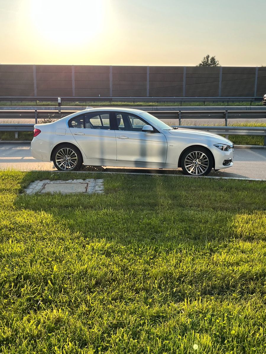 BMW 320d xDrive Luxury Line 
