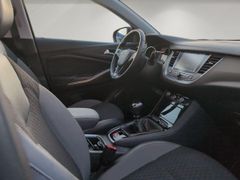 OPEL Grandland TurboD Innovation/Pano/LED/360°/Tempo.
